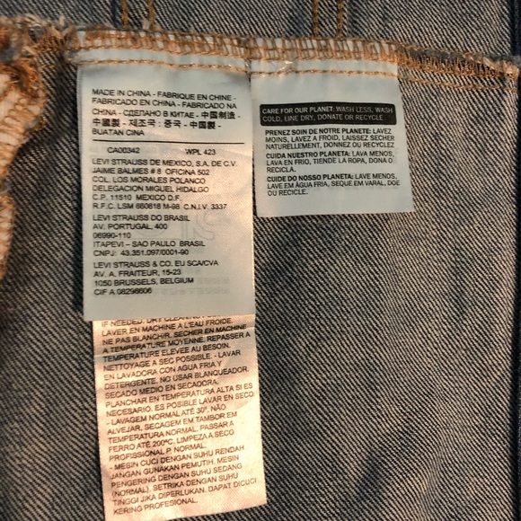 Levi’s Denim Vest - Picture 4 of 4